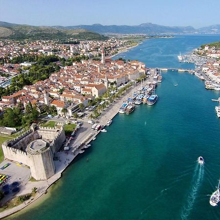 Apartments By The Sea Trogir - 15011 ภายนอก รูปภาพ