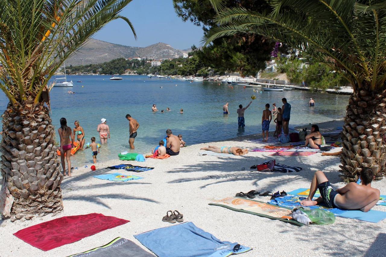 Apartments By The Sea Trogir - 15011 ภายนอก รูปภาพ