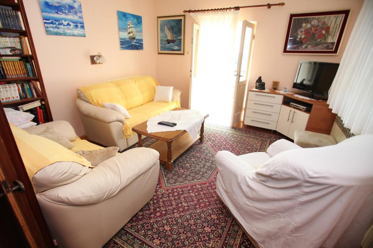 Apartments By The Sea Trogir - 15011 ภายนอก รูปภาพ